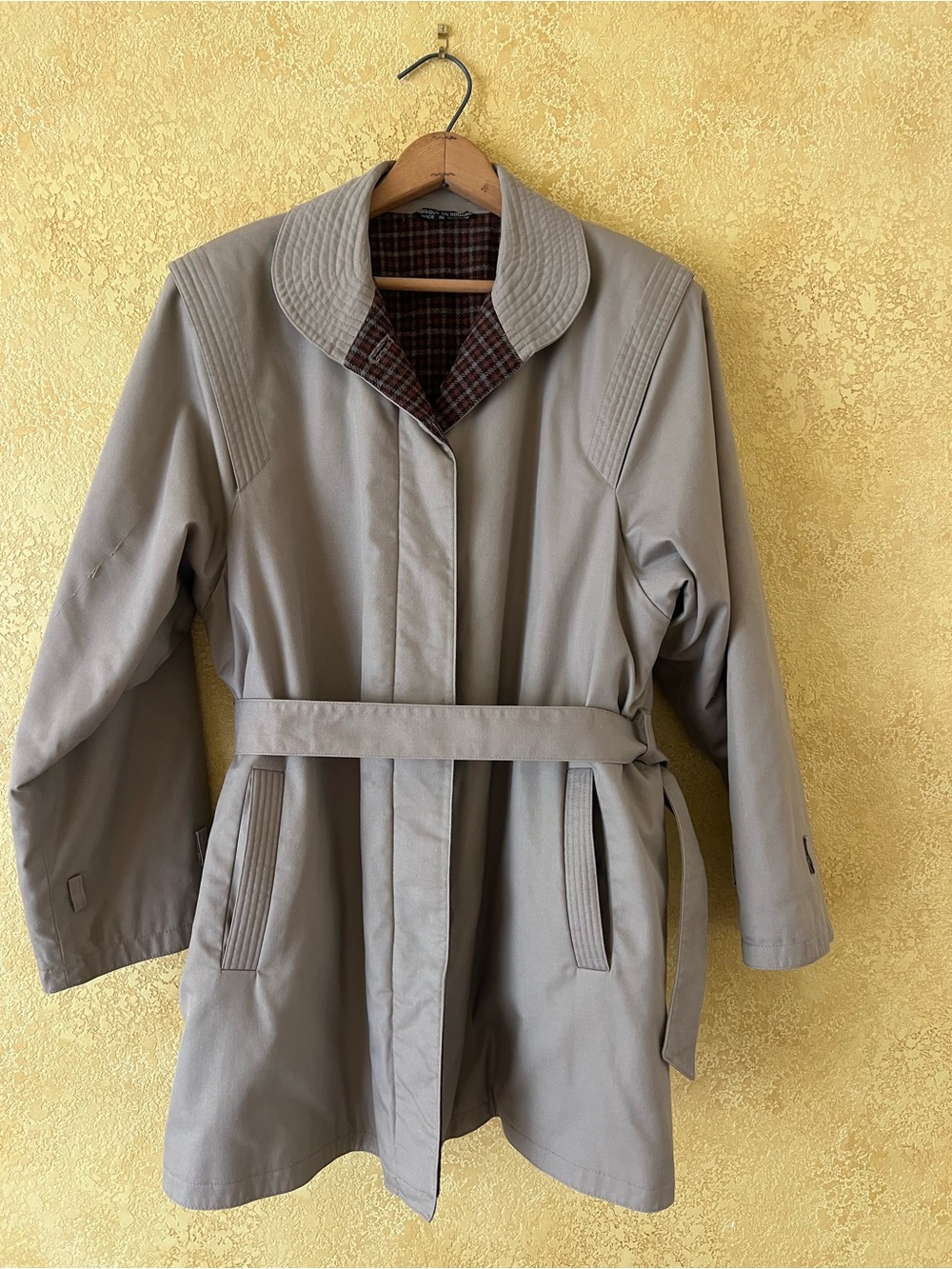 Taupe Belted Trench Coat with Quilted Collar&scarf